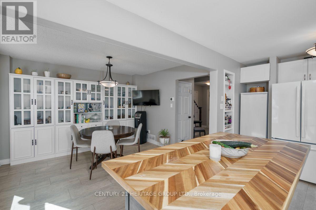 1919 Applewood Avenue, Innisfil, Ontario  L9S 1W2 - Photo 8 - N13757272