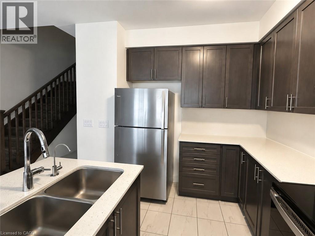 207 Broadacre Drive, Kitchener, Ontario  N2R 0S5 - Photo 5 - 40860677