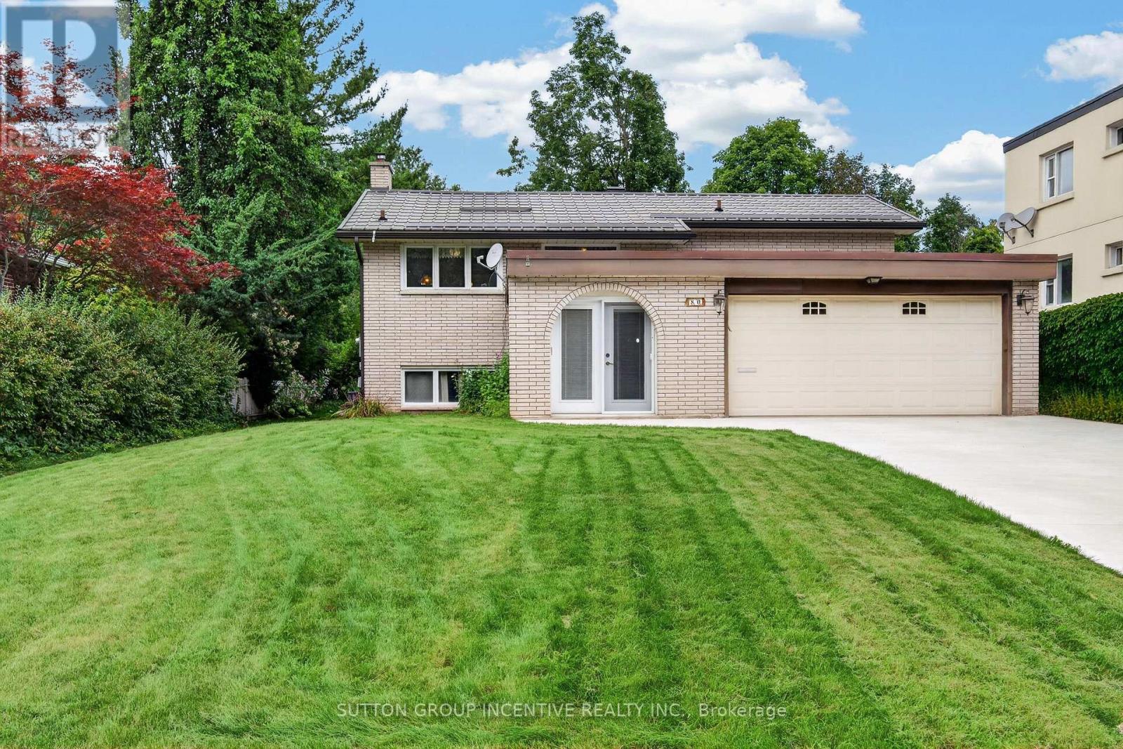 80 SHIRLEY AVENUE, Barrie, Ontario