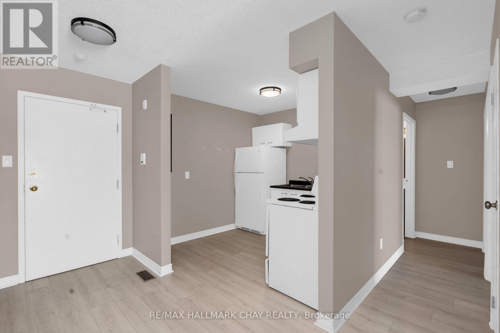 414 - 126 Bell Farm Road, Barrie, Ontario  L4M 6J3 - Photo 3 - S13757256