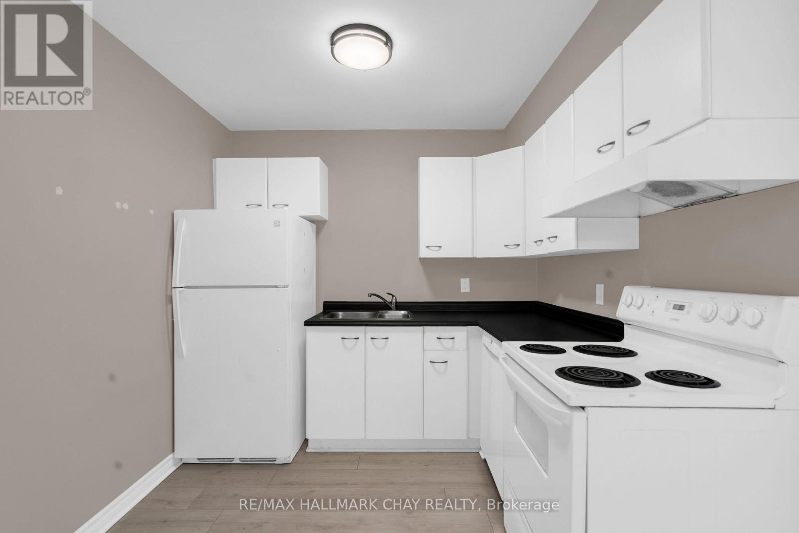 414 - 126 Bell Farm Road, Barrie, Ontario  L4M 6J3 - Photo 4 - S13757256