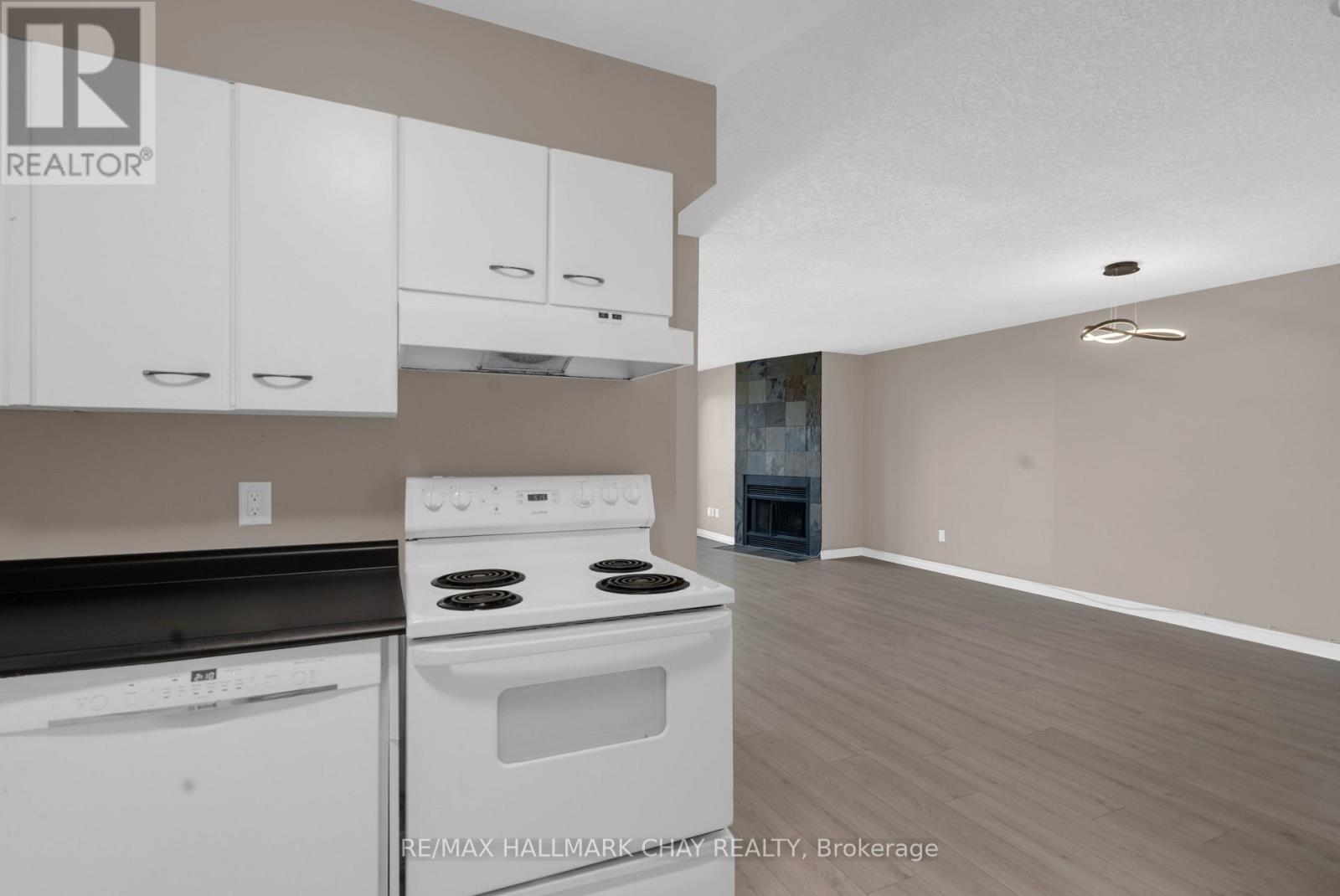 414 - 126 Bell Farm Road, Barrie, Ontario  L4M 6J3 - Photo 5 - S13757256