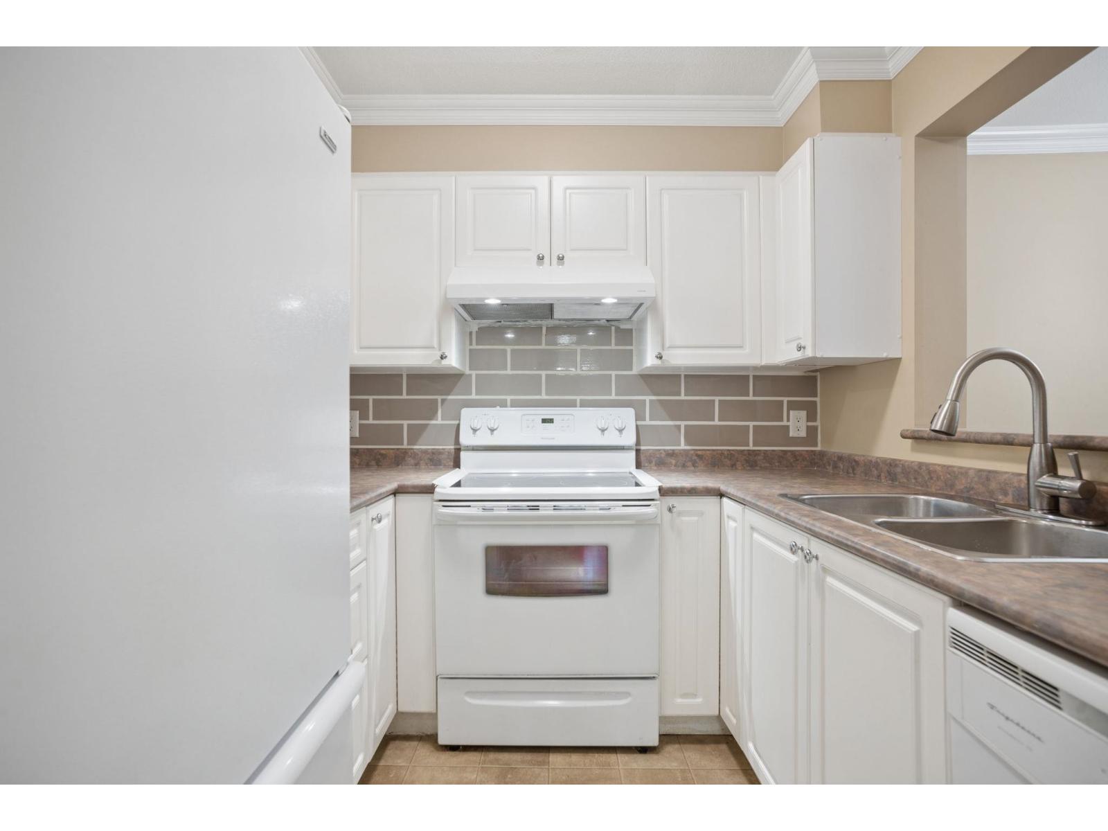 322 9979 140 Street Street, Surrey, British Columbia  V3T 5W2 - Photo 17 - R3162684