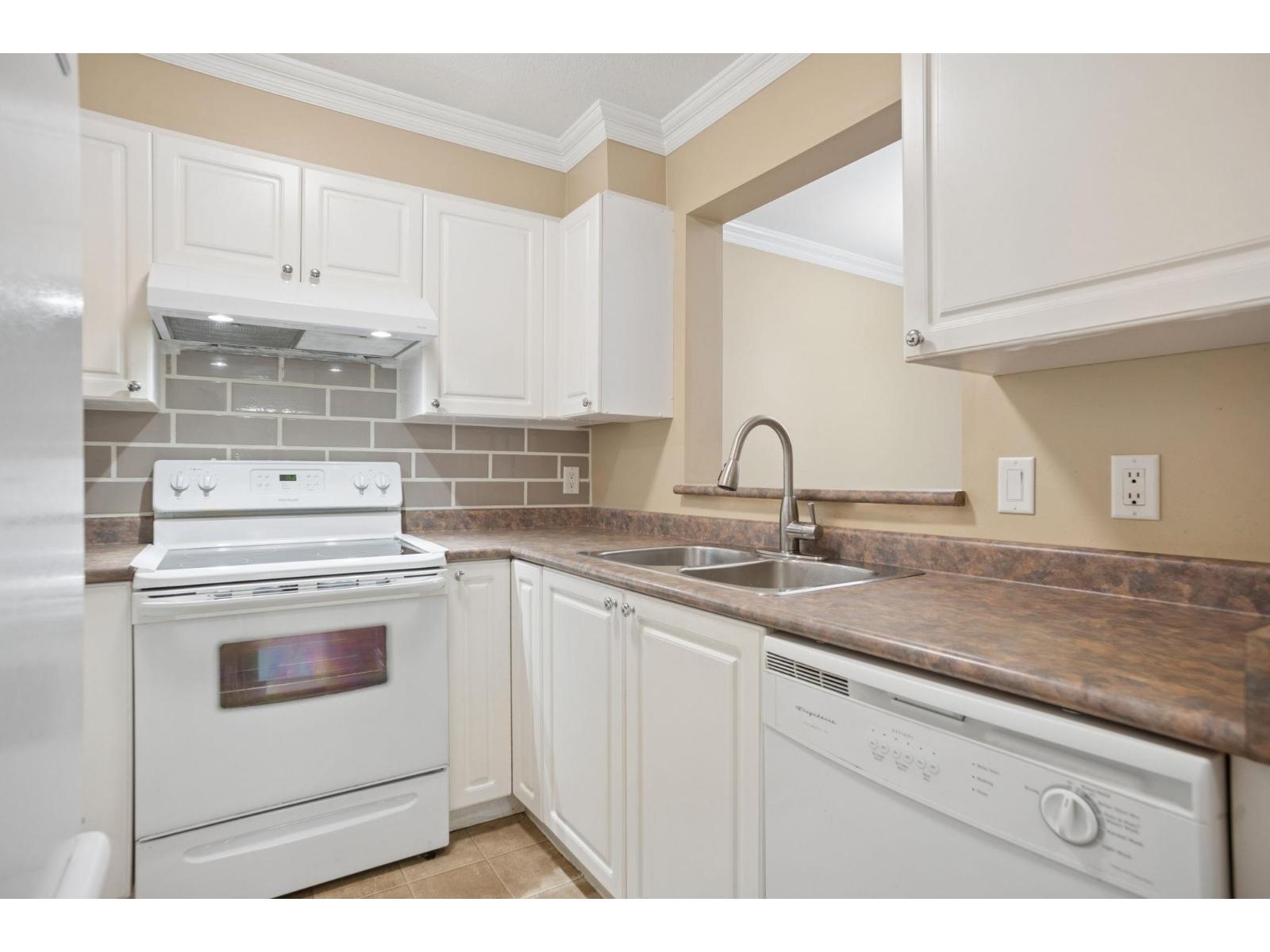 322 9979 140 Street Street, Surrey, British Columbia  V3T 5W2 - Photo 18 - R3162684