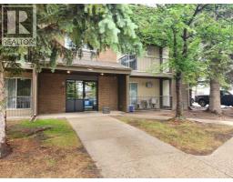 101, 440 Columbia Boulevard W, Lethbridge, Alberta