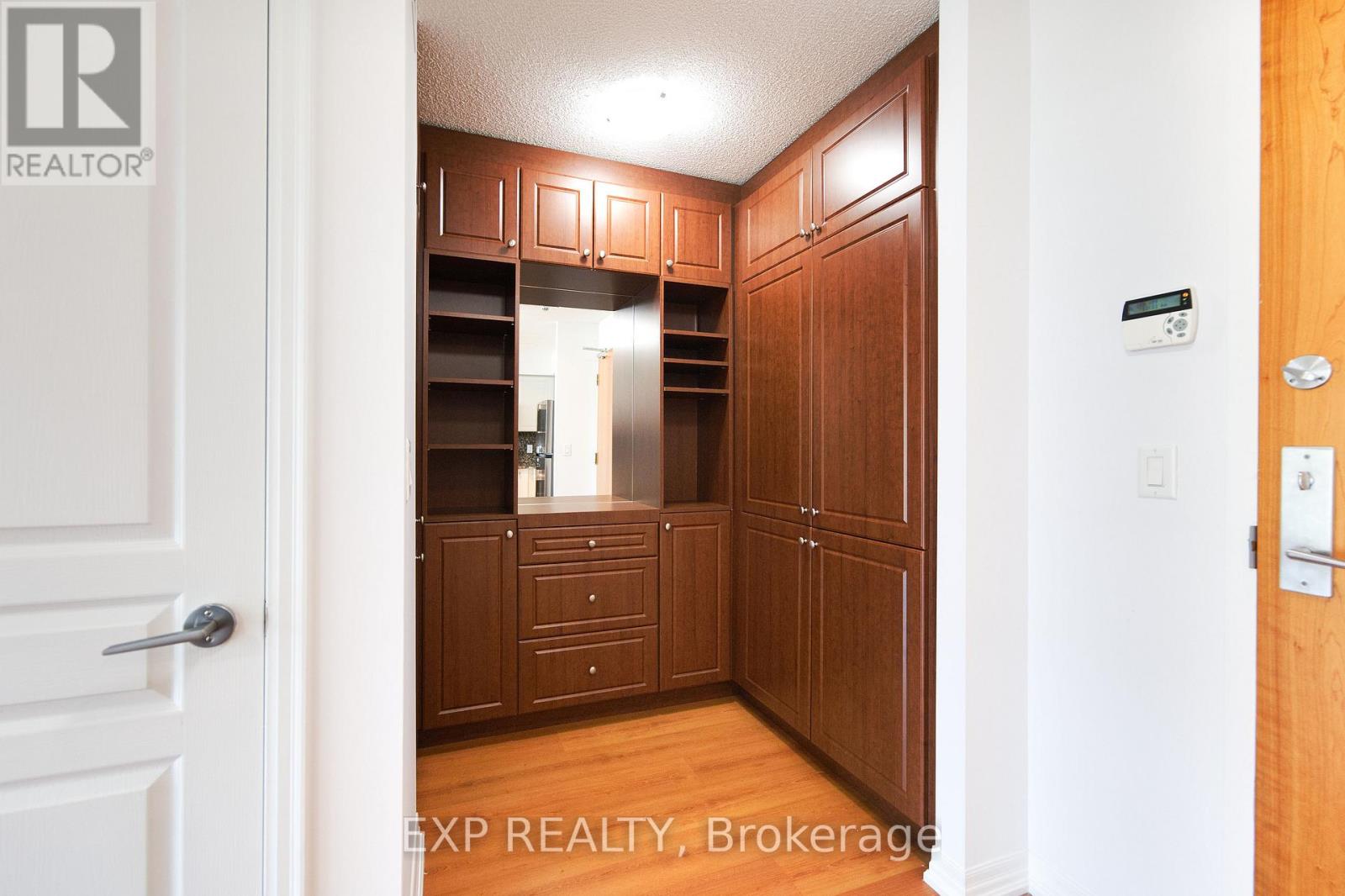909 - 1403 Royal York Road, Toronto, Ontario M9P 0A1 - Photo 18 - W13757162