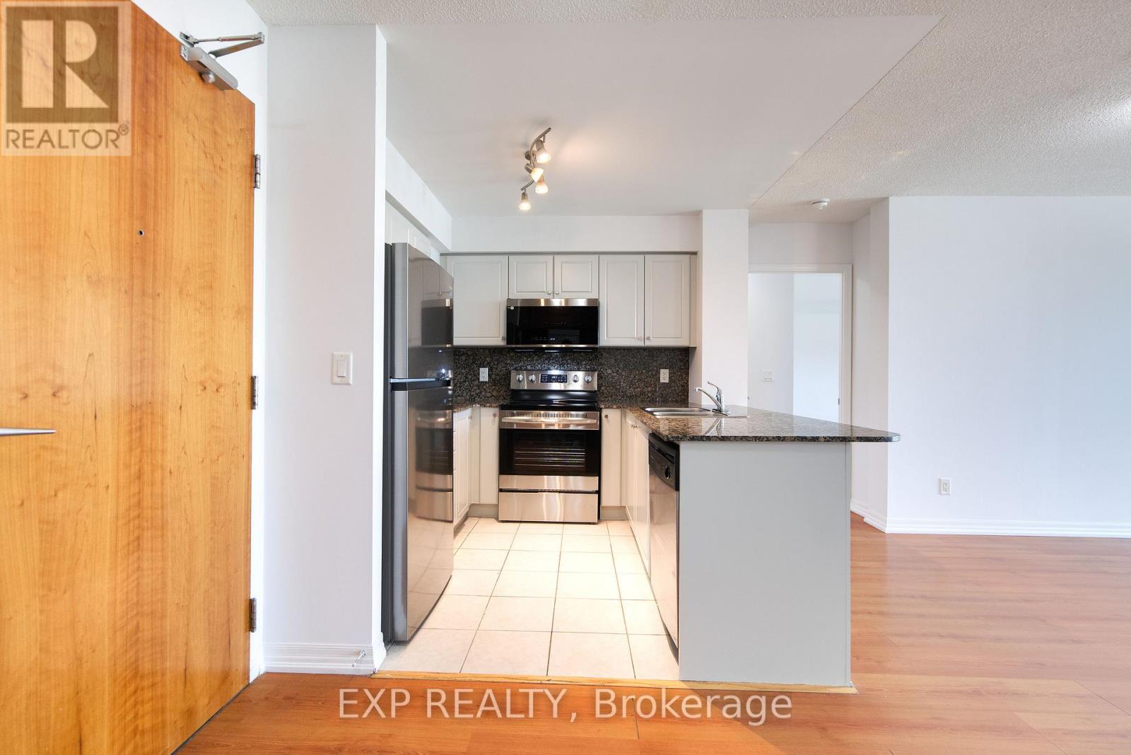 909 - 1403 Royal York Road, Toronto, Ontario M9P 0A1 - Photo 3 - W13757162
