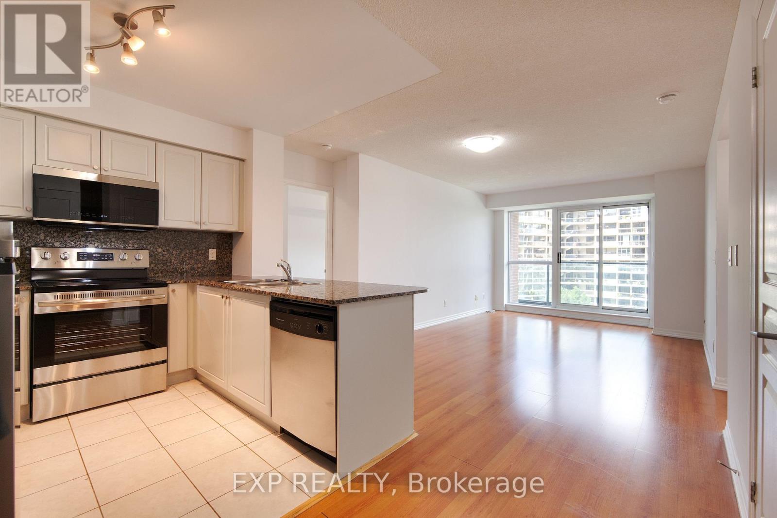 909 - 1403 Royal York Road, Toronto, Ontario M9P 0A1 - Photo 4 - W13757162