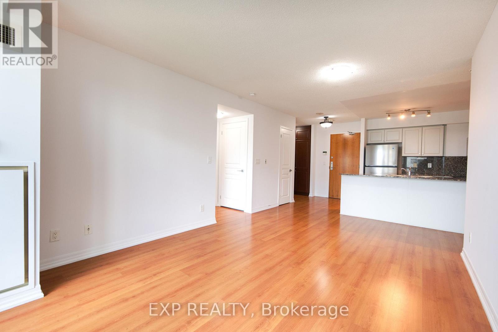 909 - 1403 Royal York Road, Toronto, Ontario M9P 0A1 - Photo 9 - W13757162