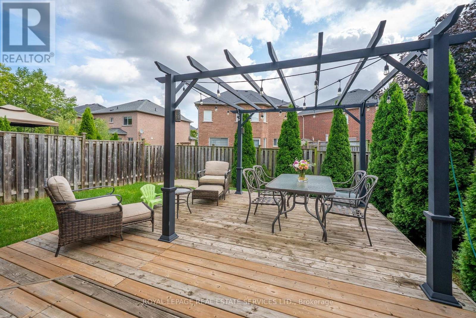 5856 Blue Spruce Avenue, Burlington, Ontario  L7L 7N8 - Photo 35 - W13757178