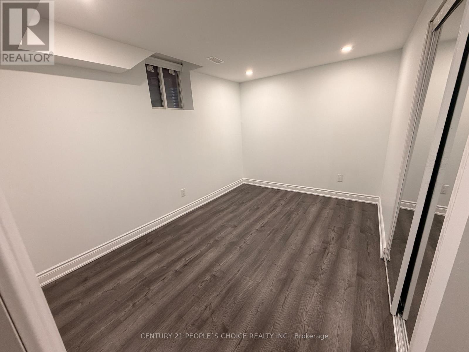 Unit 2, Basement - 36 Allangrove Drive, Brampton, Ontario L7A 2M3 - Photo 10 - W13757216