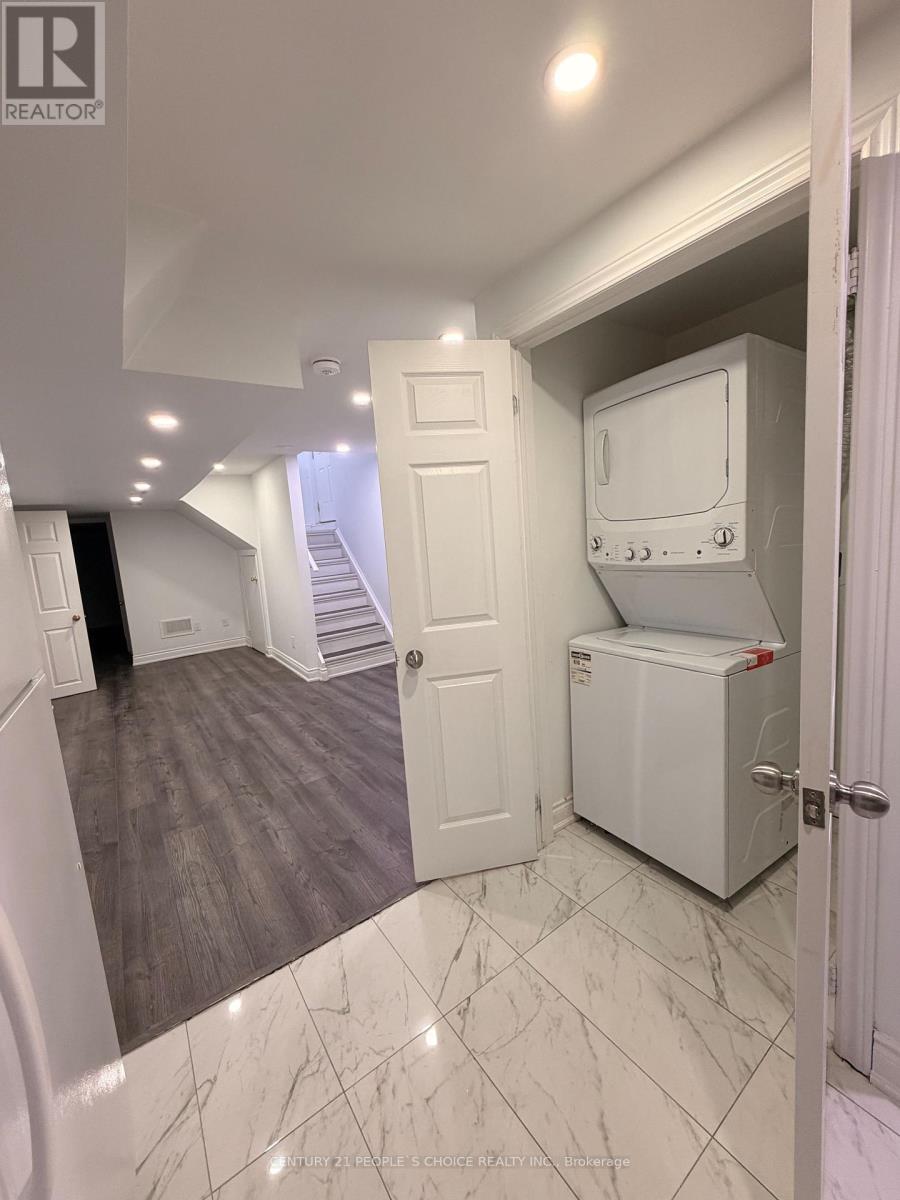 Unit 2, Basement - 36 Allangrove Drive, Brampton, Ontario L7A 2M3 - Photo 12 - W13757216
