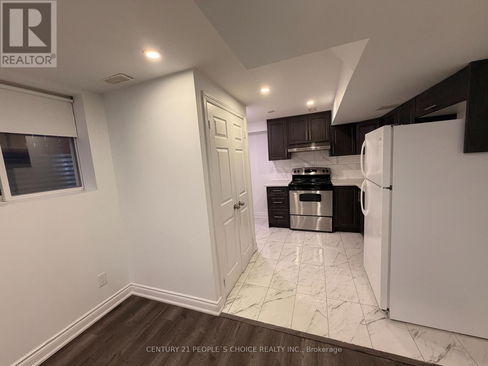 Unit 2, Basement - 36 Allangrove Drive, Brampton, Ontario L7A 2M3 - Photo 5 - W13757216
