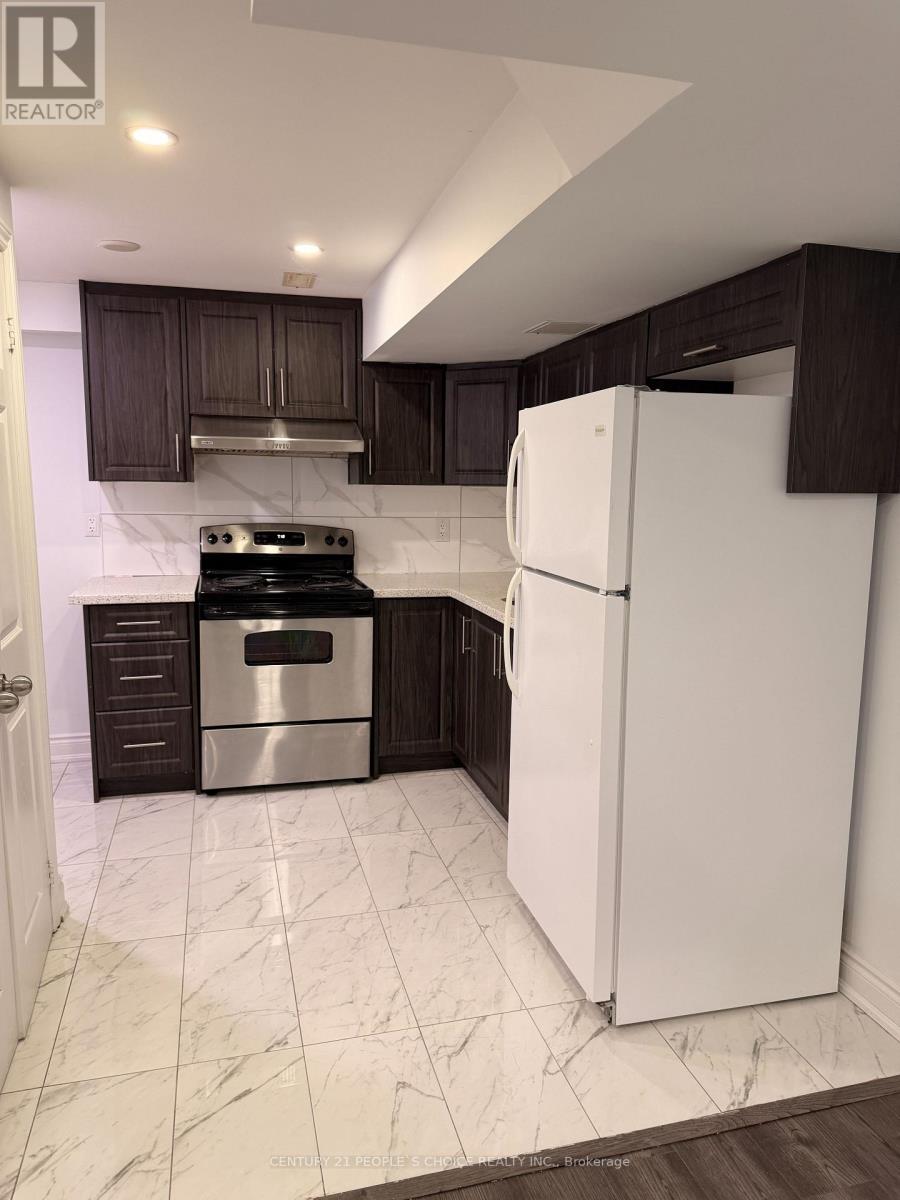 Unit 2, Basement - 36 Allangrove Drive, Brampton, Ontario L7A 2M3 - Photo 6 - W13757216