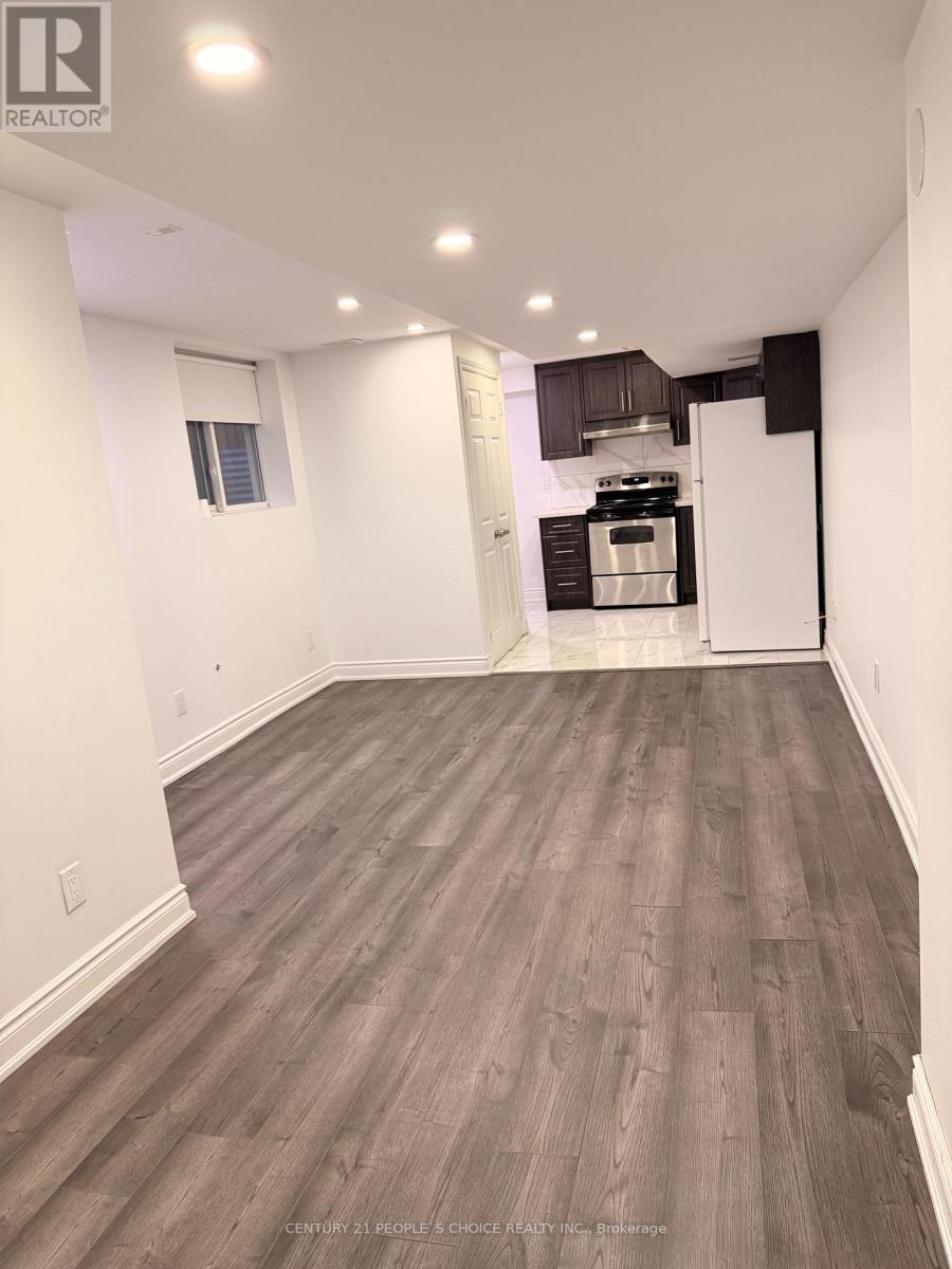 Unit 2, Basement - 36 Allangrove Drive, Brampton, Ontario L7A 2M3 - Photo 7 - W13757216