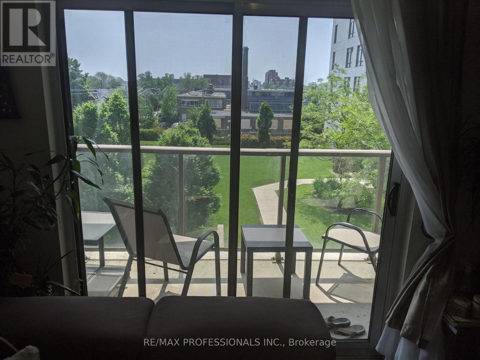 325 - 812 Lansdowne Avenue, Toronto, Ontario M6H 4K5 - Photo 5 - W13757240