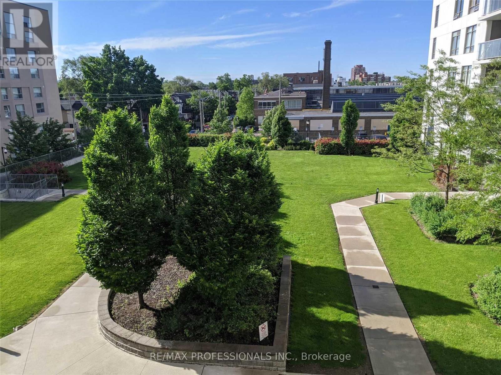 325 - 812 Lansdowne Avenue, Toronto, Ontario M6H 4K5 - Photo 6 - W13757240