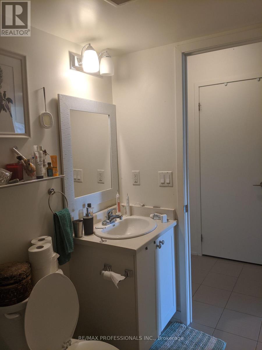 325 - 812 Lansdowne Avenue, Toronto, Ontario M6H 4K5 - Photo 8 - W13757240