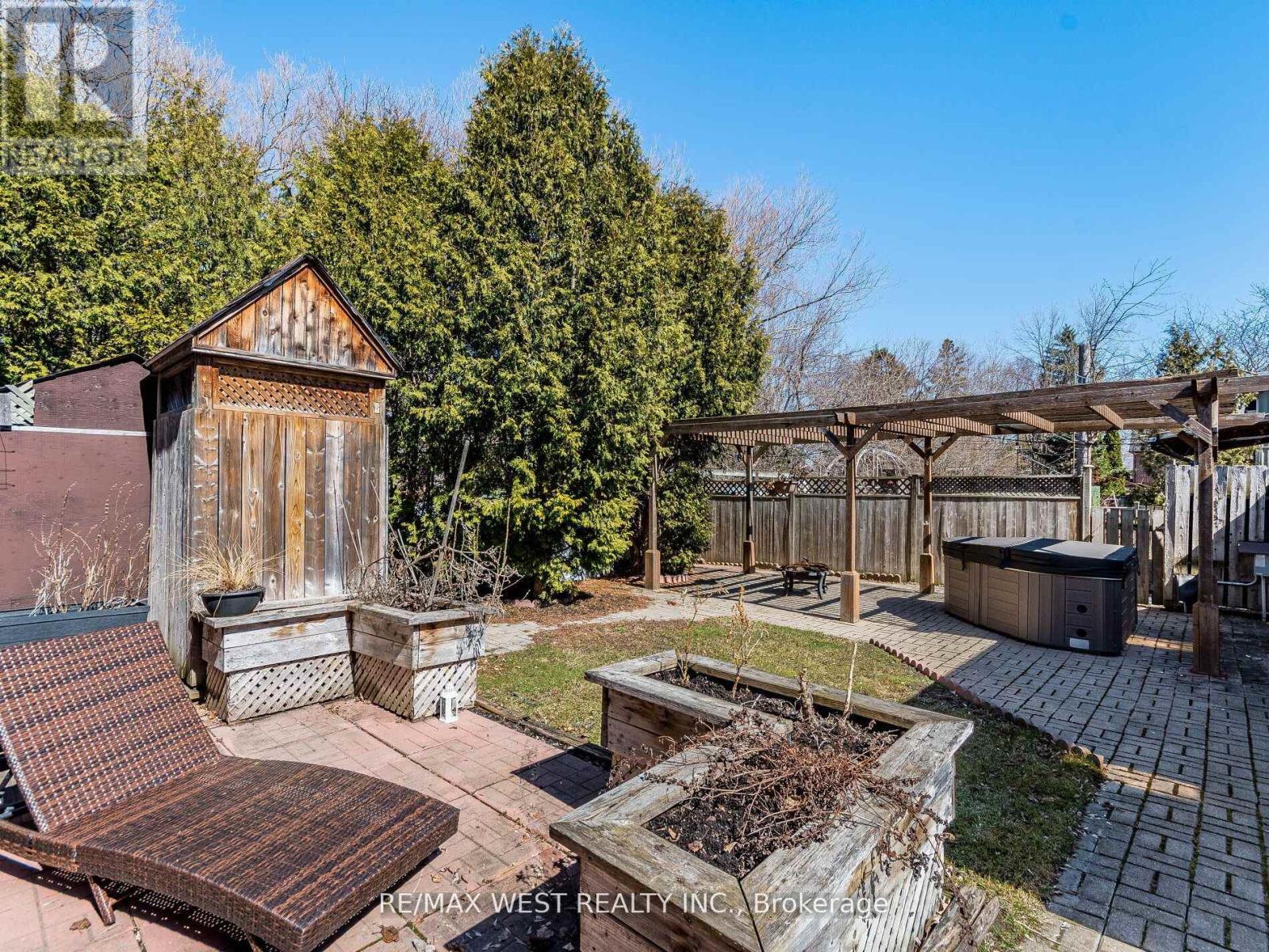 76 Laburnham Avenue, Toronto, Ontario  M8W 1S8 - Photo 34 - W13757266