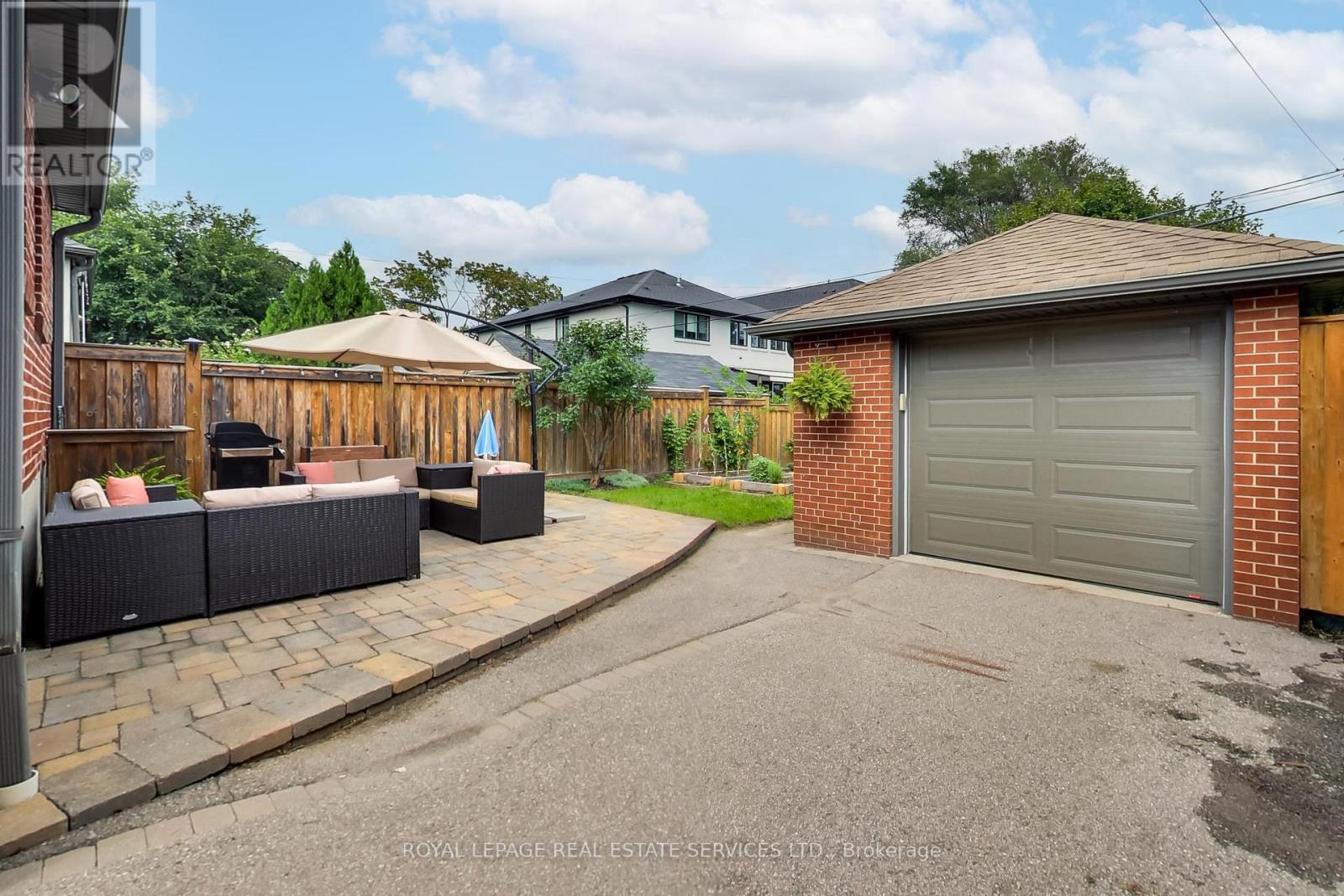 21 Parker Avenue, Toronto, Ontario  M8Z 4L6 - Photo 17 - W13757278