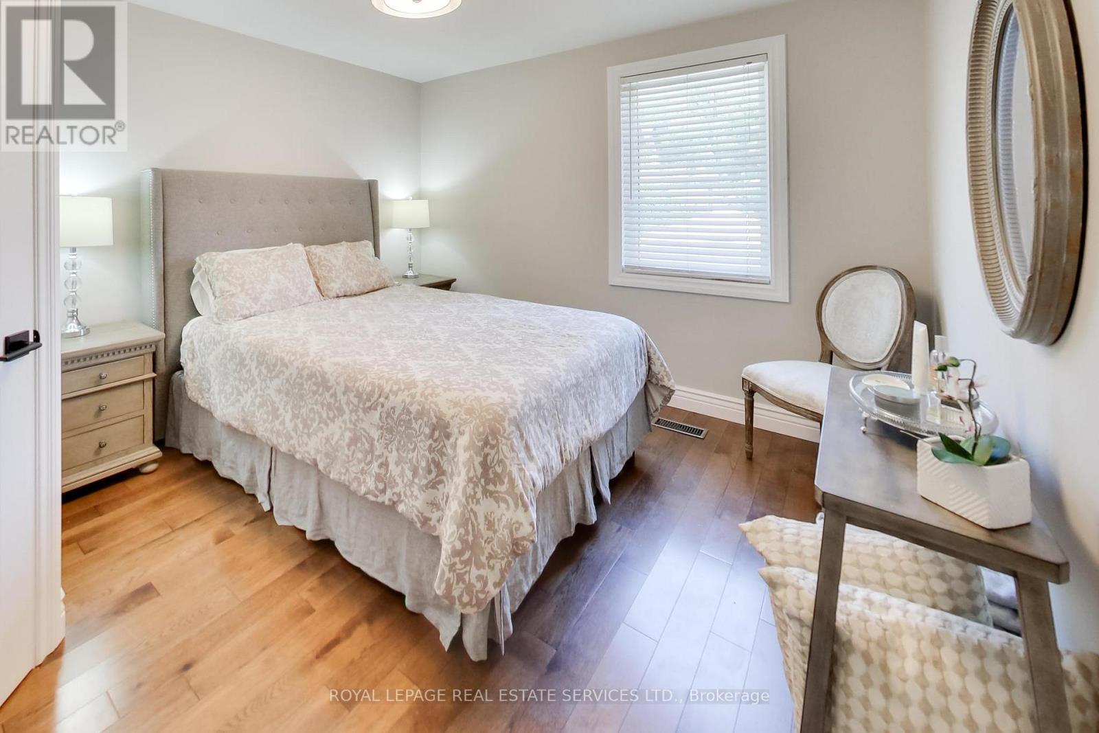 21 Parker Avenue, Toronto, Ontario  M8Z 4L6 - Photo 7 - W13757278