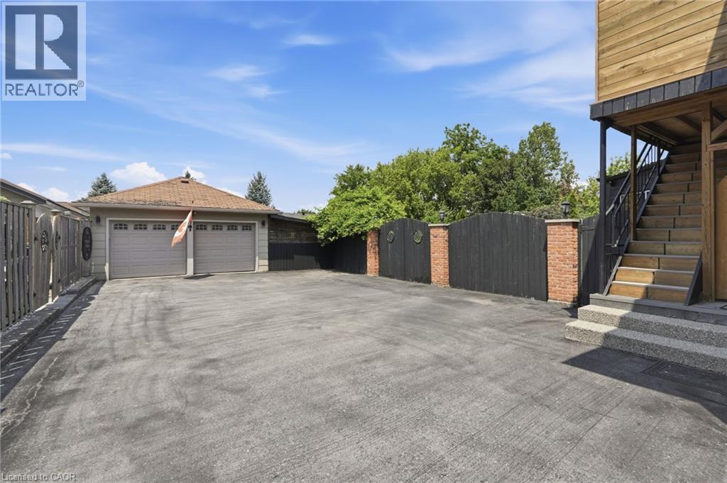 33 Centennial Parkway S, Hamilton, Ontario  L8G 2C1 - Photo 46 - 40846920