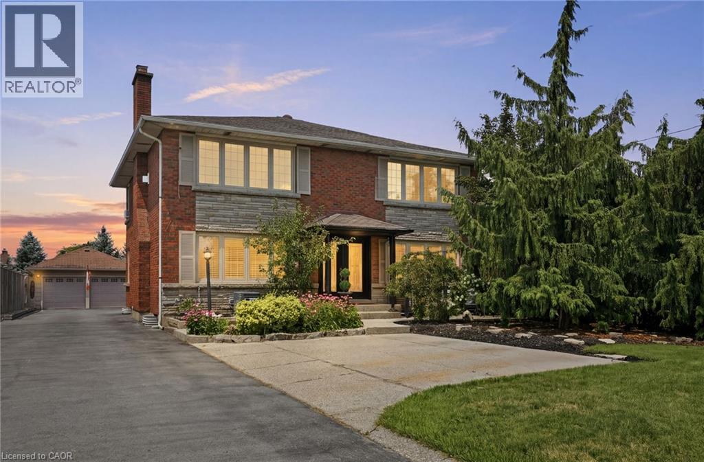 33 CENTENNIAL Parkway S, Hamilton, Ontario