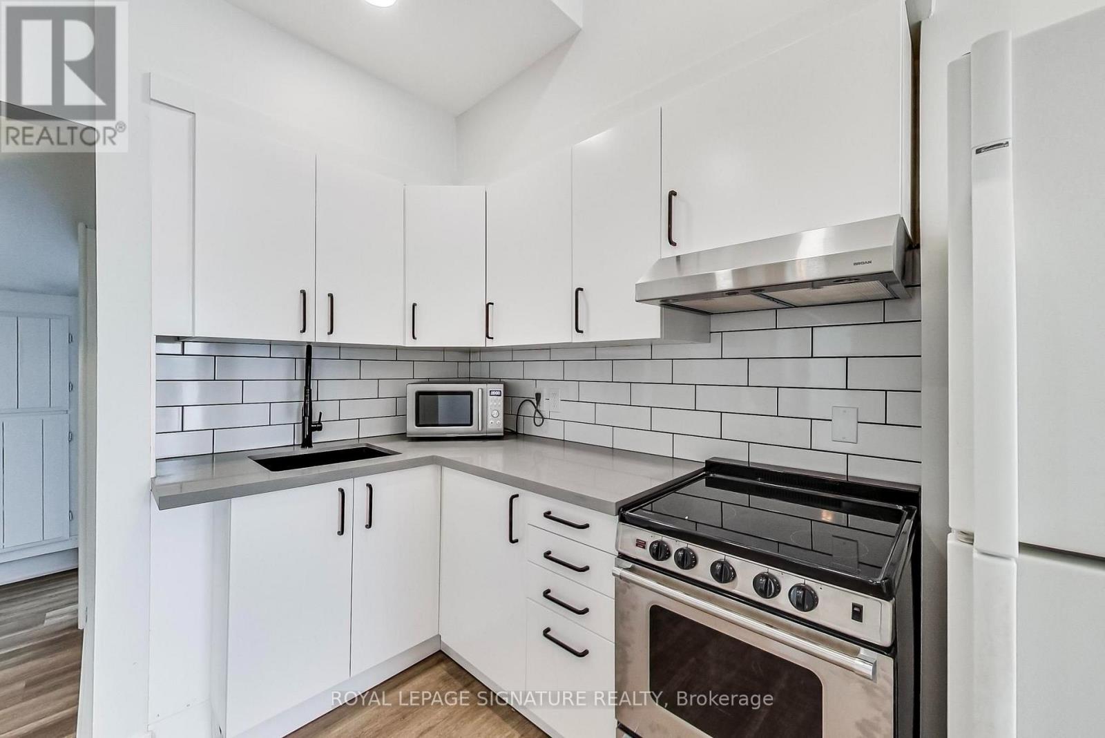 2 - 102 West Avenue S, Hamilton, Ontario  L8N 2S3 - Photo 13 - X13757188