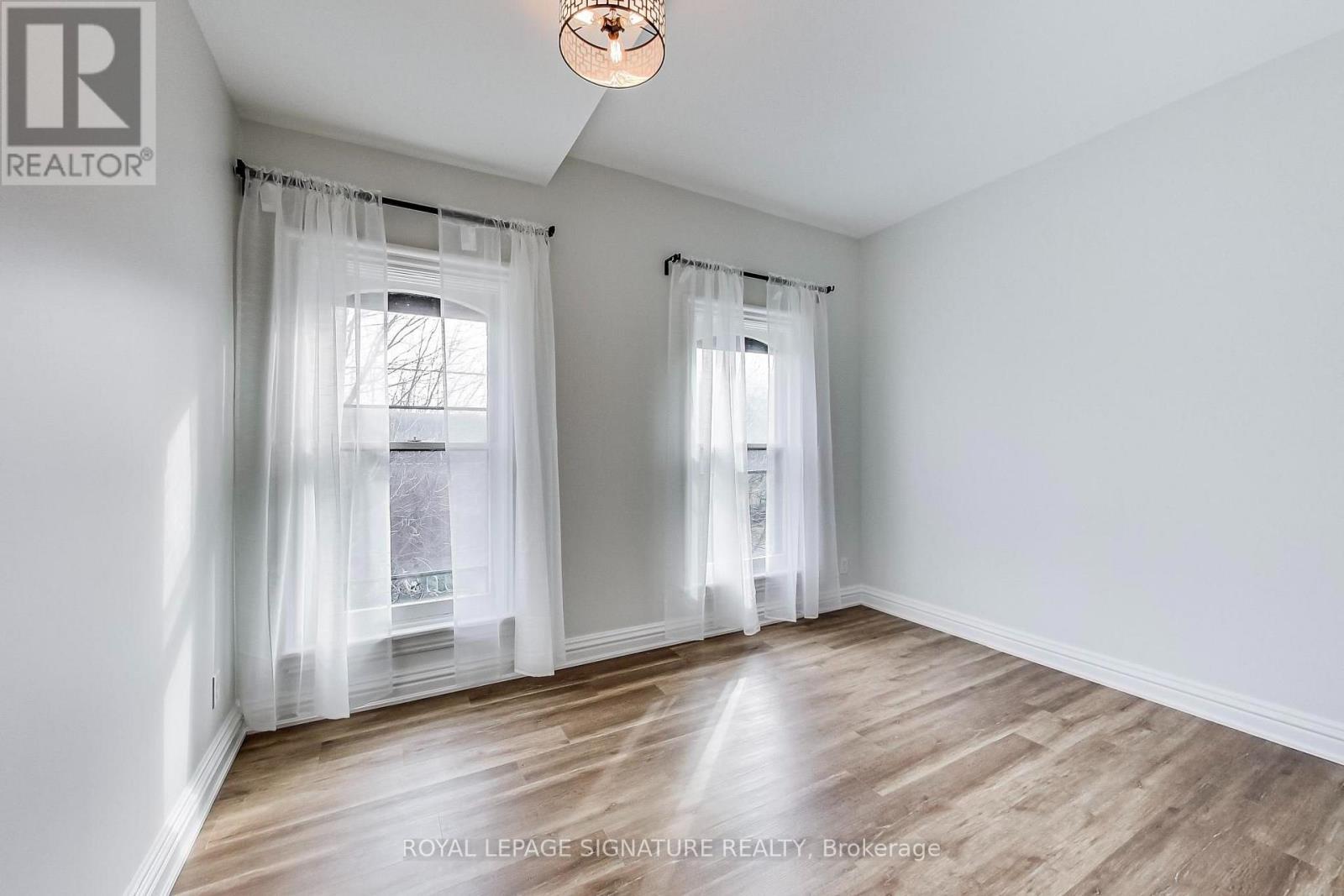2 - 102 West Avenue S, Hamilton, Ontario  L8N 2S3 - Photo 8 - X13757188