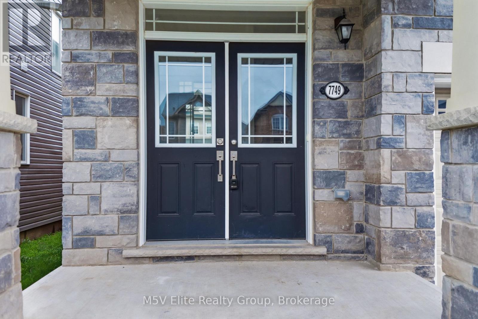 7749 Shagbark Avenue, Niagara Falls, Ontario  L2H 3R9 - Photo 3 - X13757242