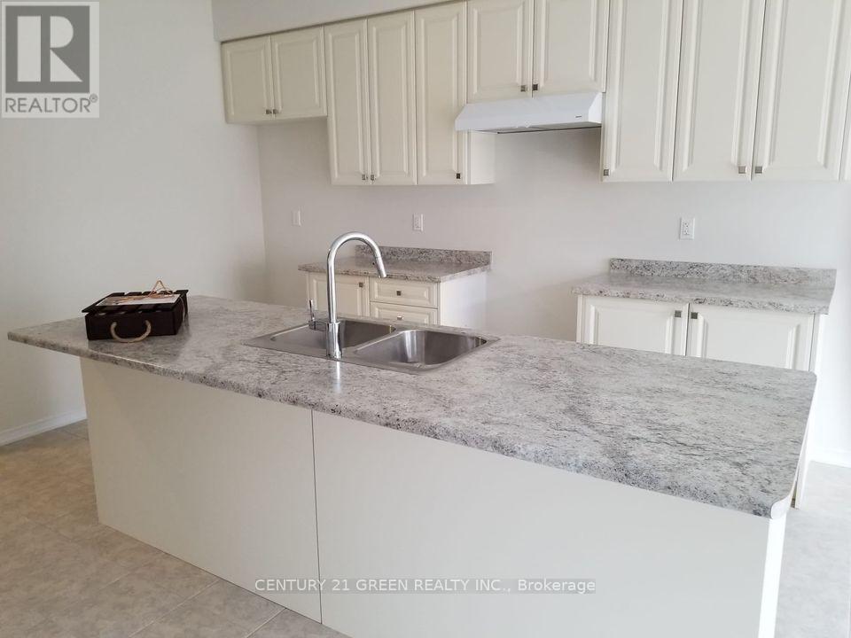 28 Sara Drive, Thorold, Ontario  L3B 0G4 - Photo 12 - X13757250
