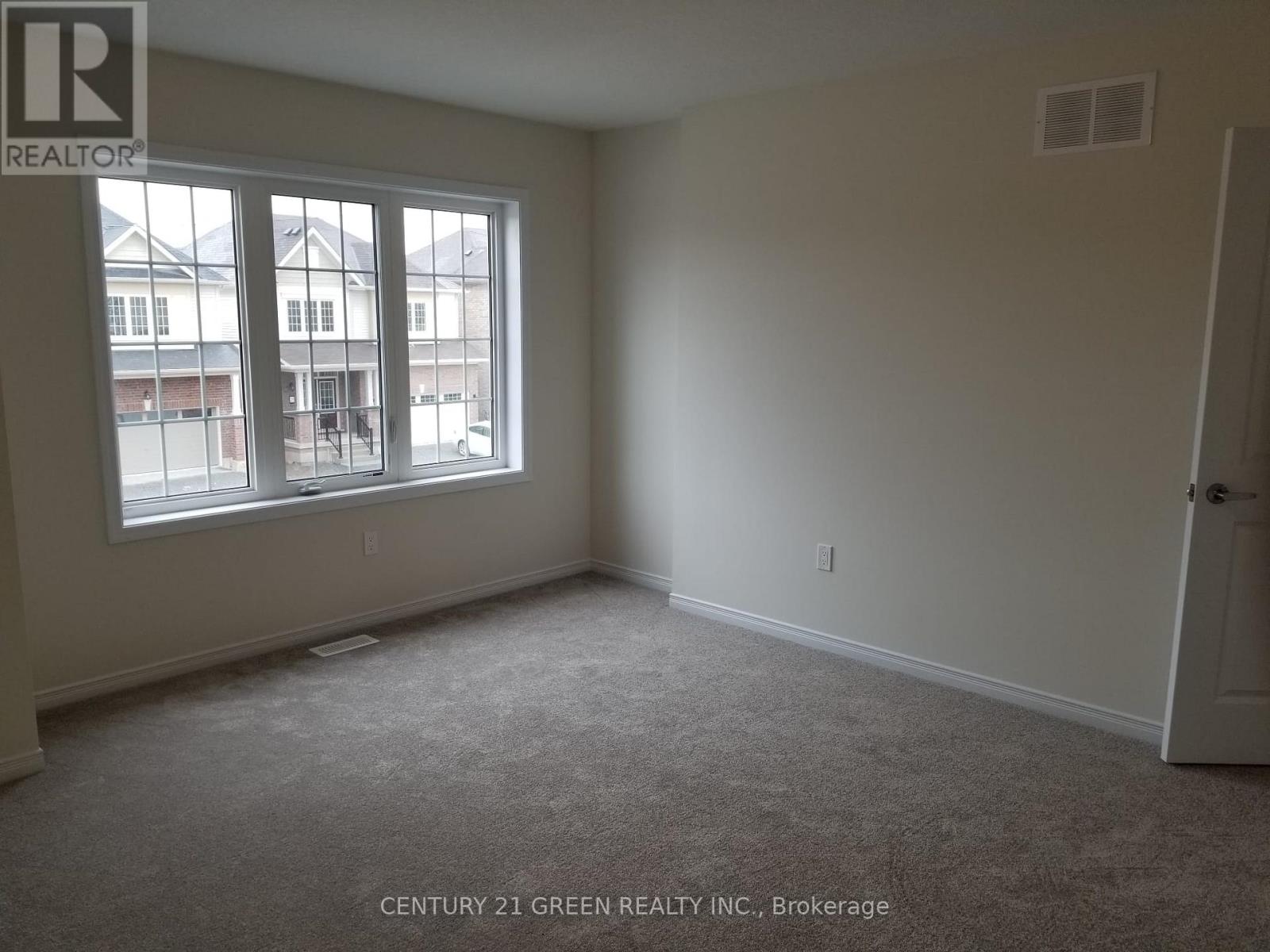 28 Sara Drive, Thorold, Ontario  L3B 0G4 - Photo 4 - X13757250