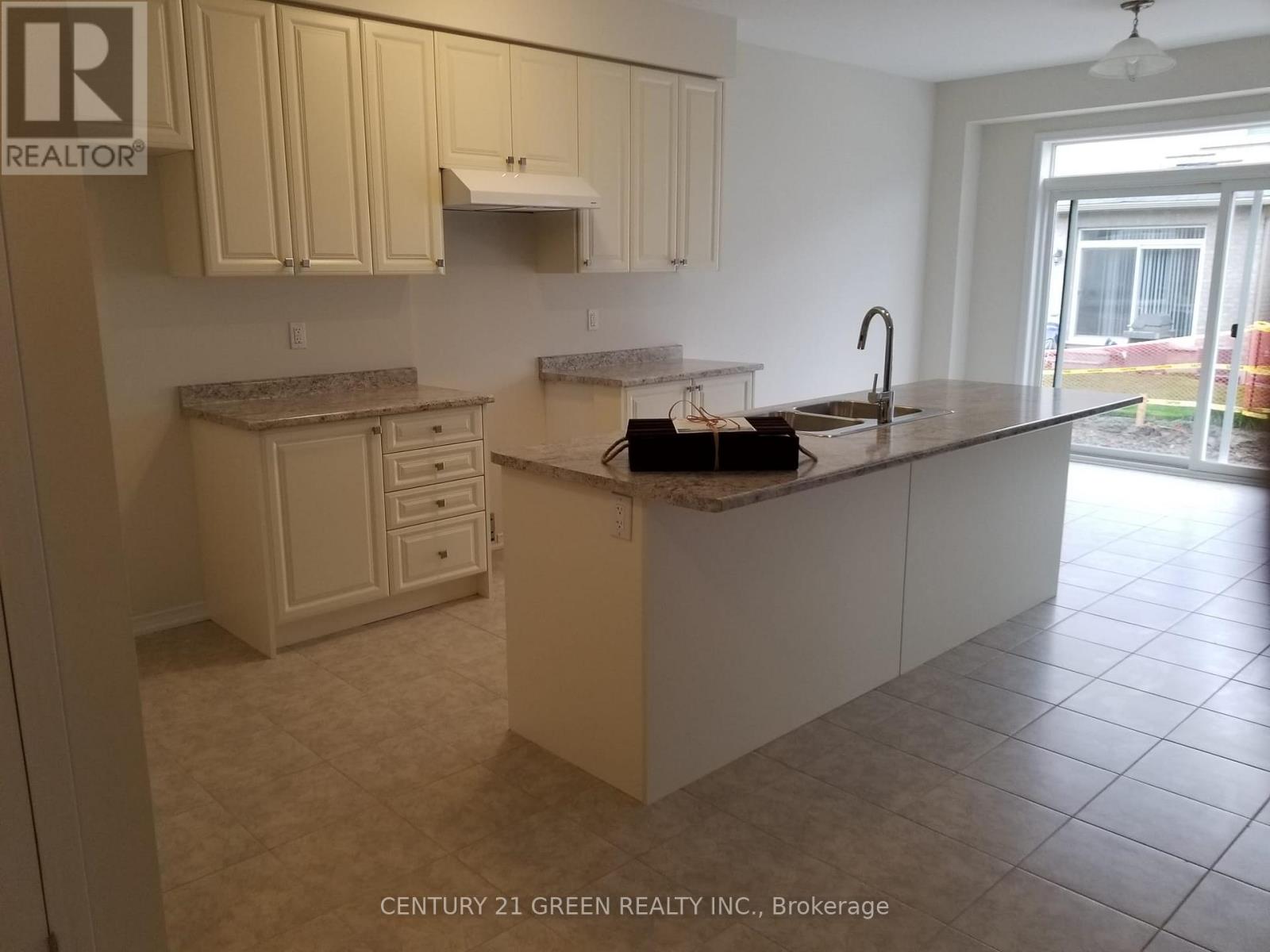 28 Sara Drive, Thorold, Ontario  L3B 0G4 - Photo 5 - X13757250