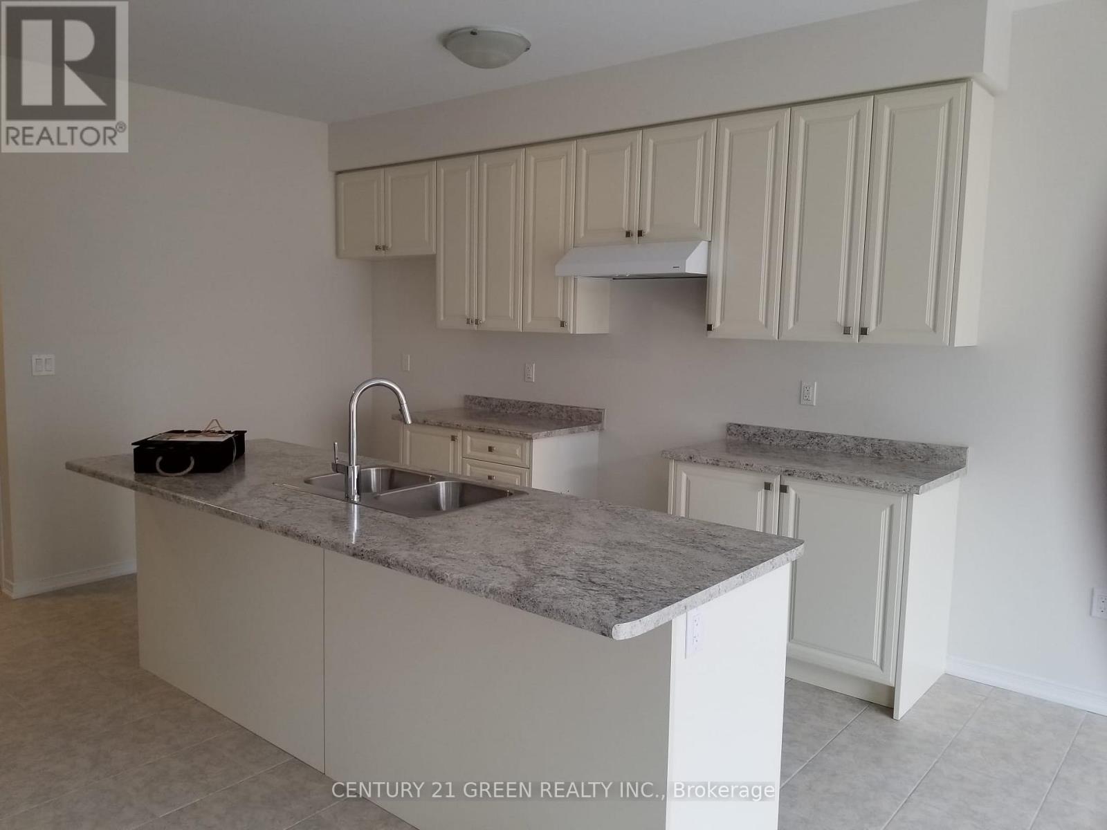 28 Sara Drive, Thorold, Ontario  L3B 0G4 - Photo 7 - X13757250
