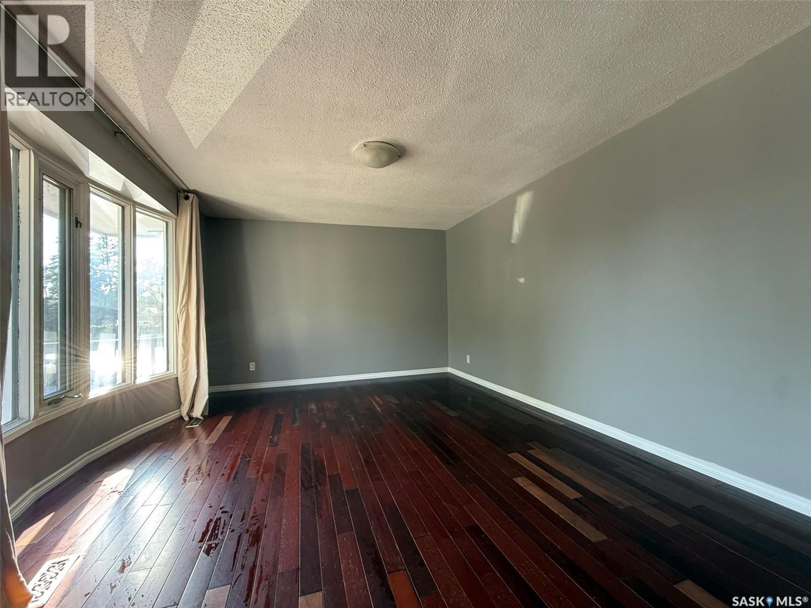 432 Cavendish Street, Regina, Saskatchewan  S4N 4K4 - Photo 2 - SK047560