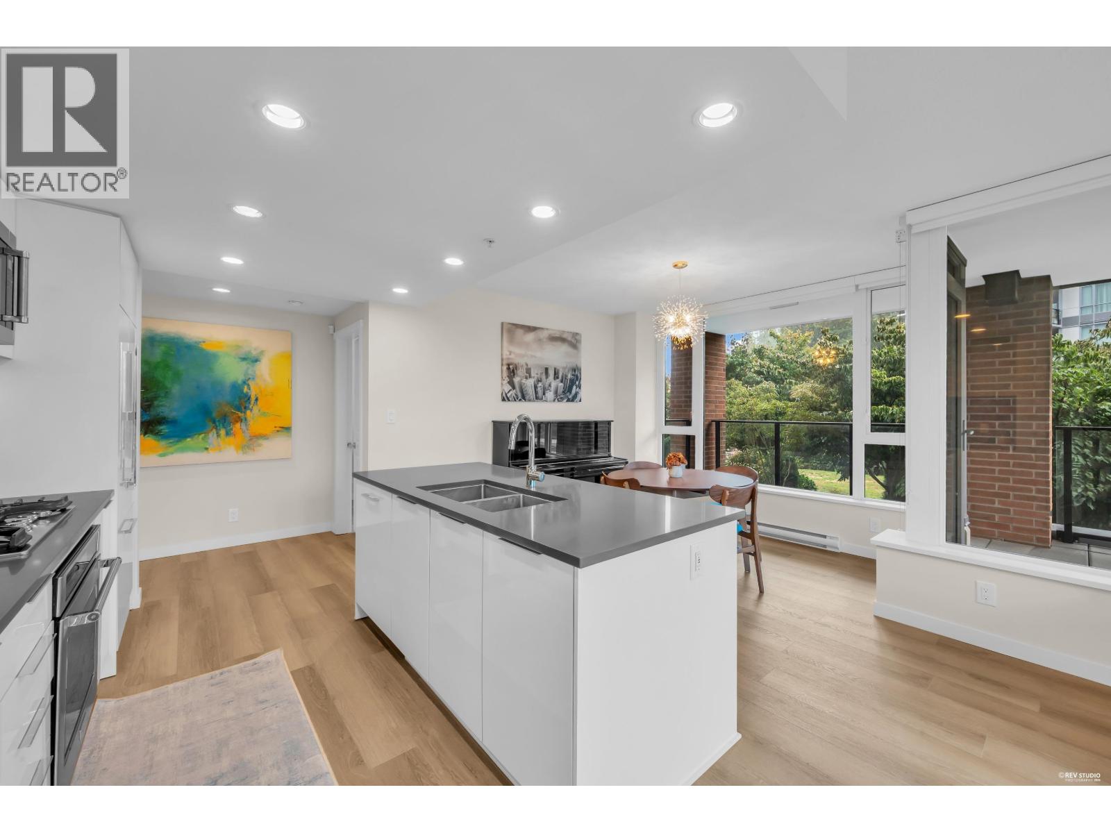 305 3100 Windsor Gate, Coquitlam, British Columbia  V3B 0P3 - Photo 10 - R3162402
