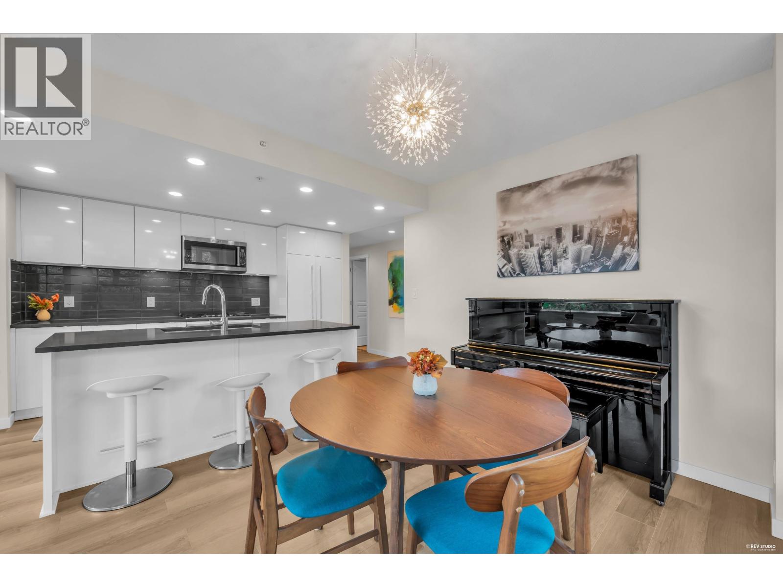 305 3100 Windsor Gate, Coquitlam, British Columbia  V3B 0P3 - Photo 13 - R3162402