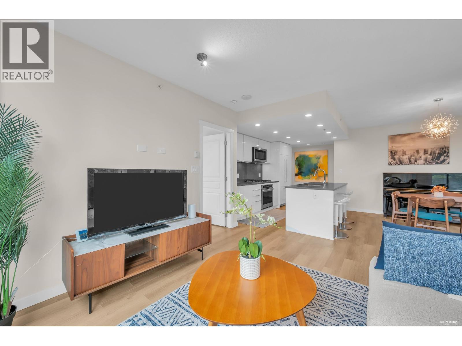 305 3100 Windsor Gate, Coquitlam, British Columbia  V3B 0P3 - Photo 6 - R3162402