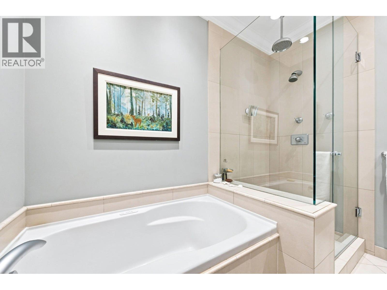 411 3 Renaissance Square, New Westminster, British Columbia  V3M 6K4 - Photo 22 - R3162659