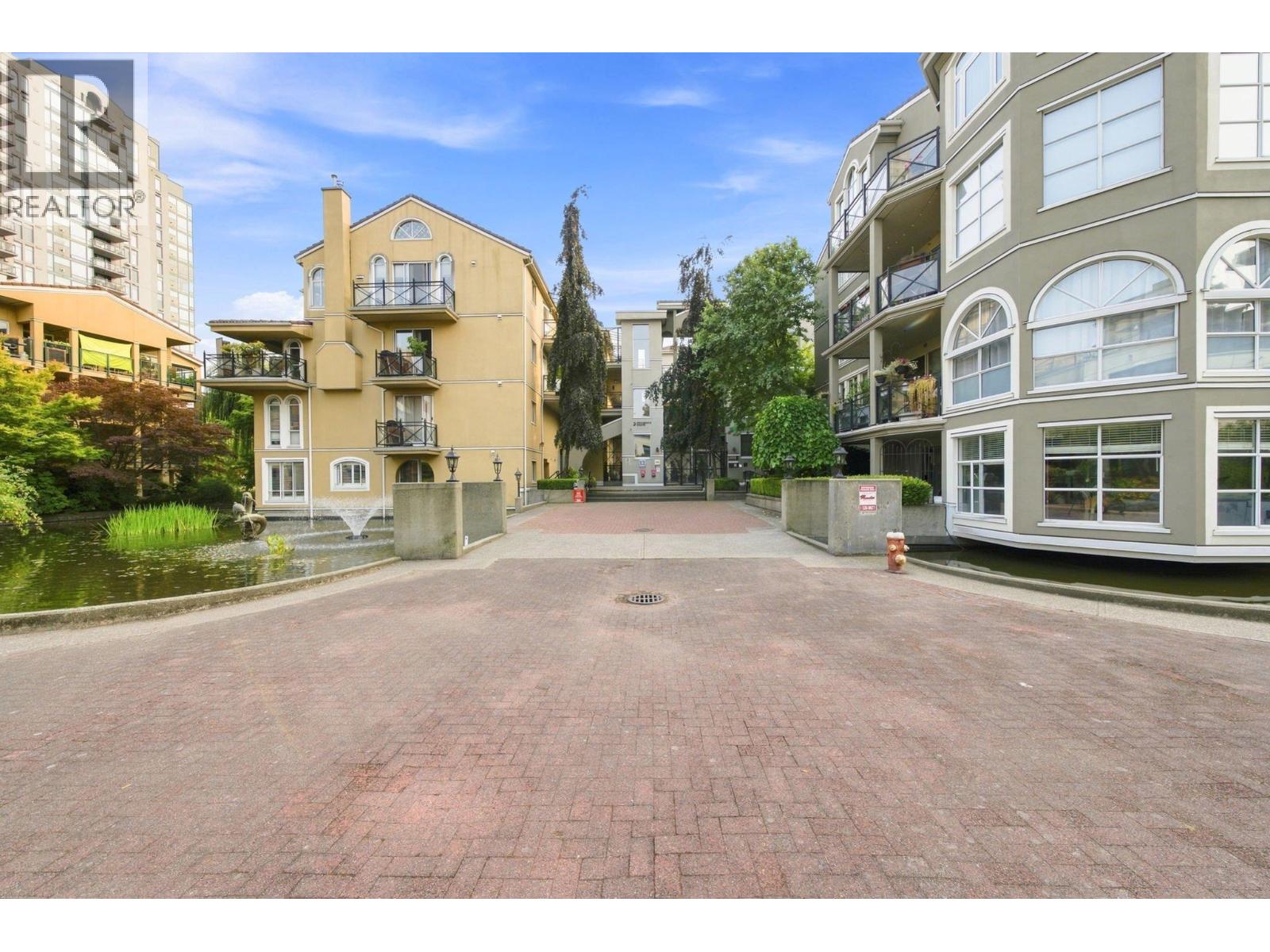 411 3 Renaissance Square, New Westminster, British Columbia  V3M 6K4 - Photo 36 - R3162659