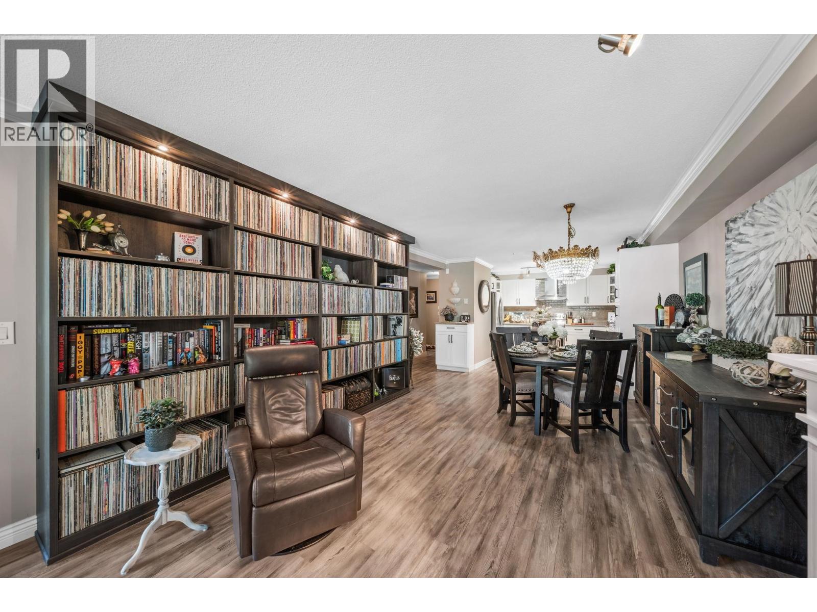 302 160 Shoreline Circle, Port Moody, British Columbia  V3H 0B2 - Photo 4 - R3162677