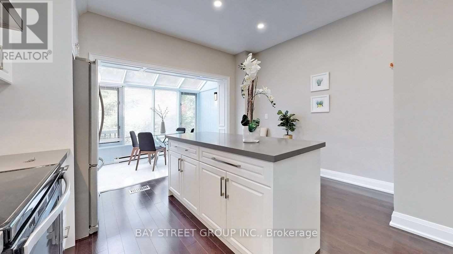 20 Bowood Avenue, Toronto, Ontario  M4N 1Y4 - Photo 16 - C13753482