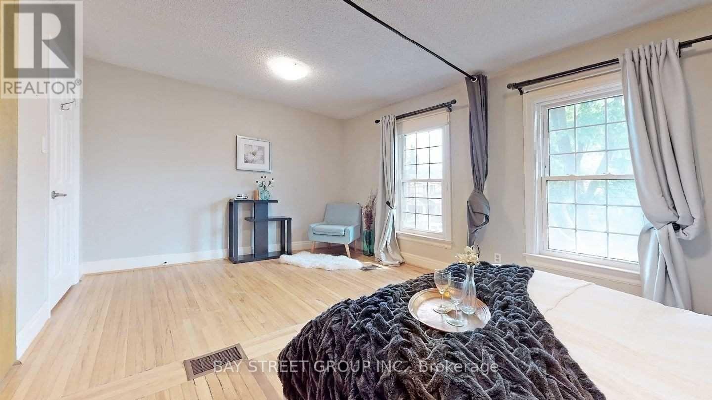 20 Bowood Avenue, Toronto, Ontario  M4N 1Y4 - Photo 24 - C13753482