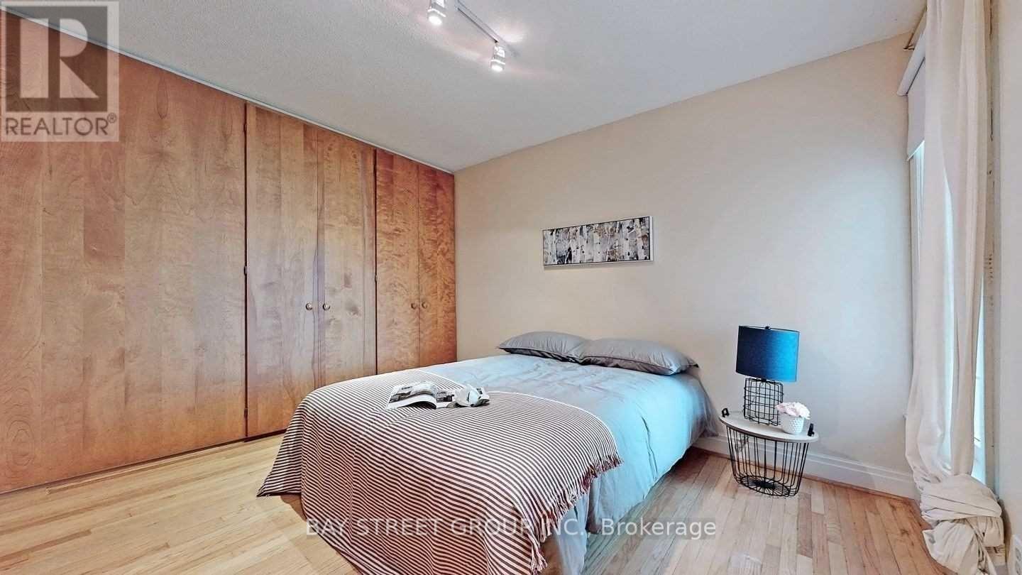 20 Bowood Avenue, Toronto, Ontario  M4N 1Y4 - Photo 27 - C13753482