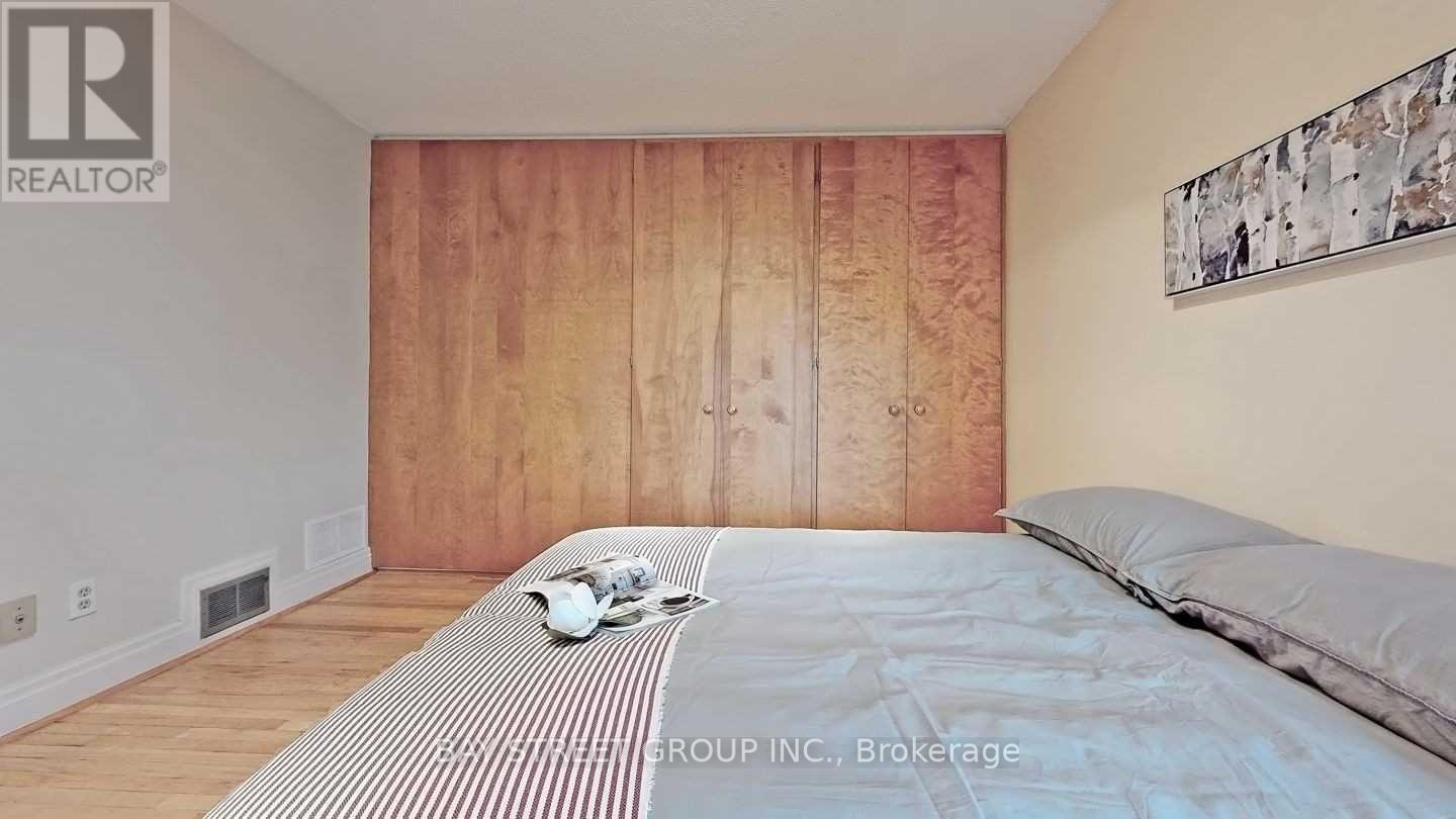 20 Bowood Avenue, Toronto, Ontario  M4N 1Y4 - Photo 28 - C13753482