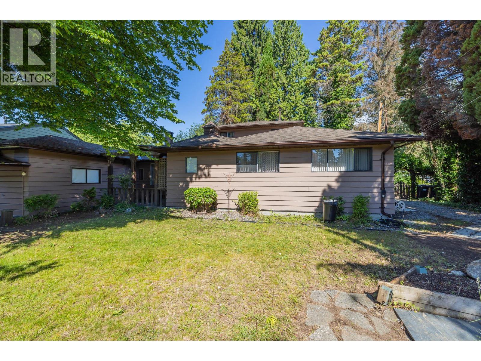 2495 LAURALYNN DRIVE