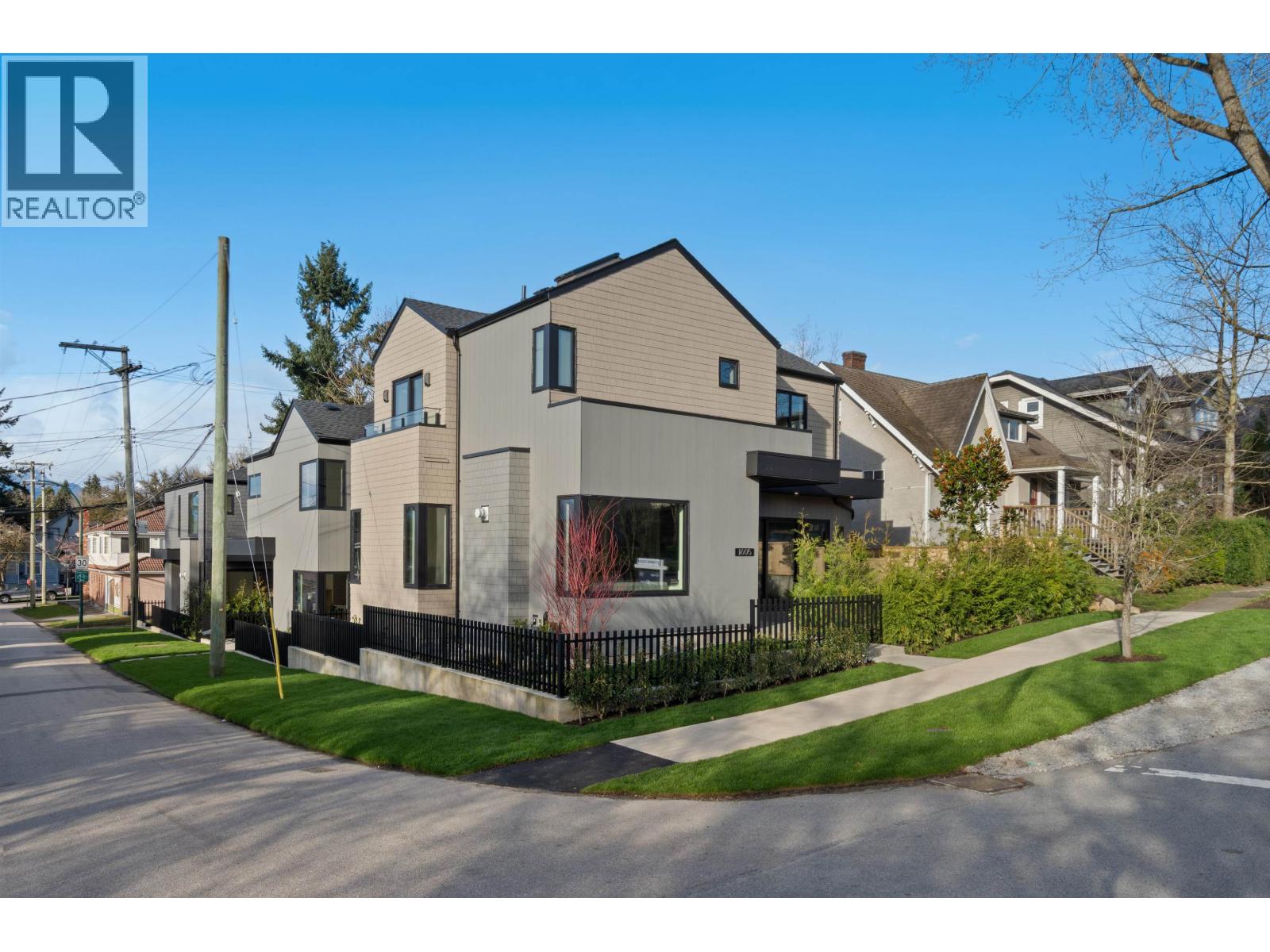 1605 E 21st Avenue, Vancouver, British Columbia  V5N 3V8 - Photo 2 - R3162702
