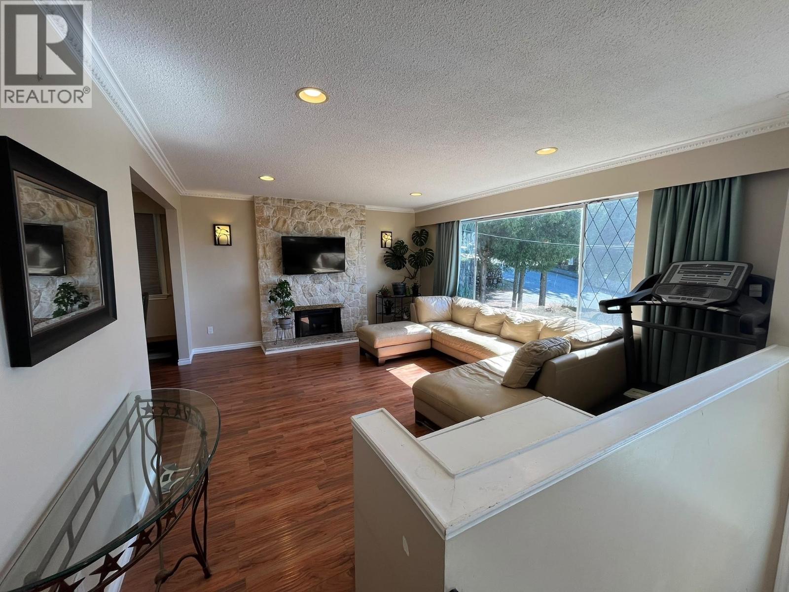 1975 1975 WILTSHIRE AVENUE, coquitlam, British Columbia
