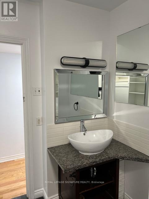 Lower - 208 Carlton Street, Toronto, Ontario M5A 2L1 - Photo 11 - C13757314