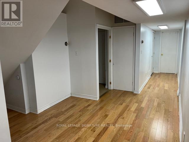 Lower - 208 Carlton Street, Toronto, Ontario M5A 2L1 - Photo 17 - C13757314